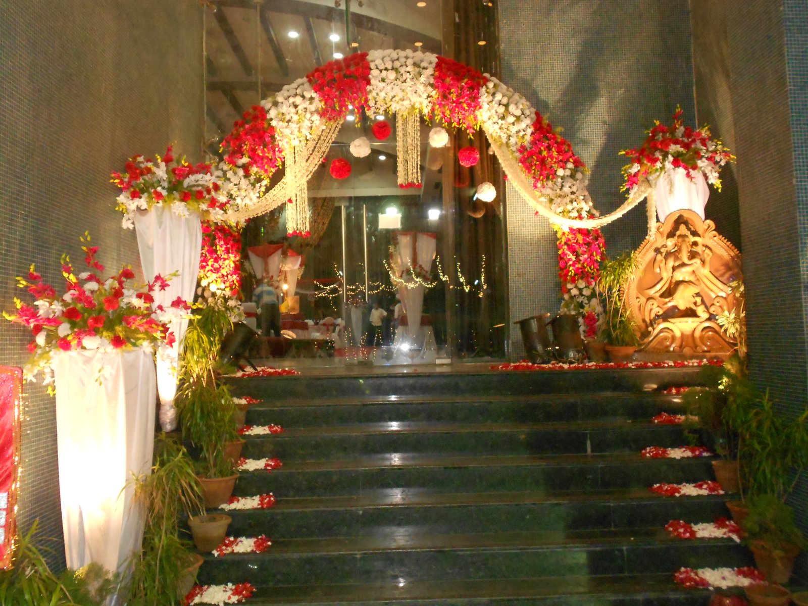 Gate  Decoration