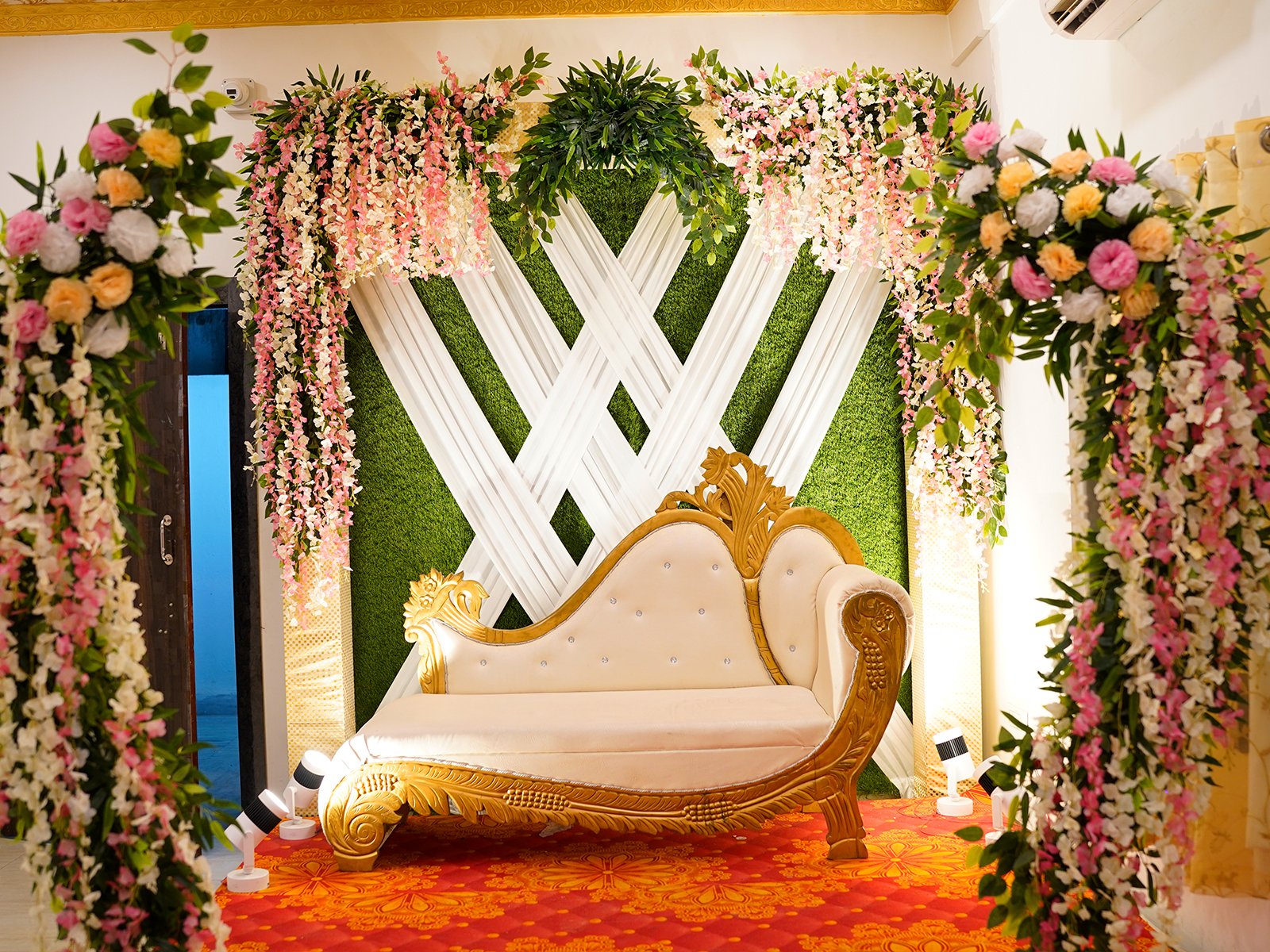 Background for Groom
